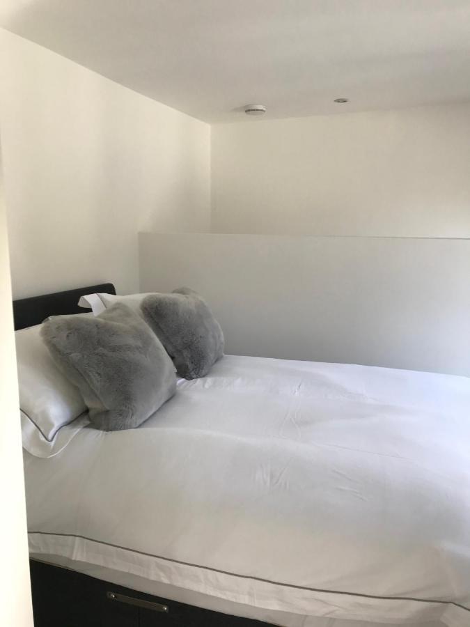 Winnie'S Corner - Self Contained Within The Grounds Of Another Property, In An Idyllic Wooded Setting Carlyon-öböl Kültér fotó